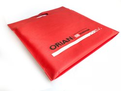 כרית מושב מרובעת לאירועים ממותג